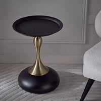 طاولة جانبية مستديرة معدن اسود مع ذهبي من بيرا