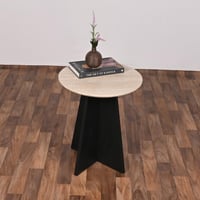 طاولة جانبية مستديرة خشبية اسود مع بيج فاتح أنيقة...