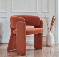 كرسي مفرد جوفانا مبطن قماش بوكلي برتقالي