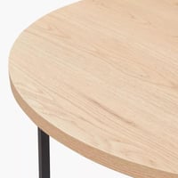 طاولة قهوة كورڤيلا مستديرة سطح خشب صلب لون بيج بأر...