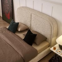 سرير بتنجيد فاخر و تصميم ناعم من رافين