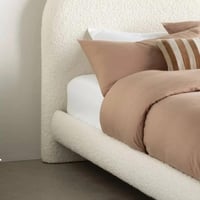 سرير ميللو منجد بالكامل قماش بوكليه لون اوف وايت