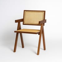 كرسي خشبي أنيق مع مقعد ومسند من الخيزران لون بني x...