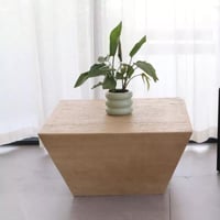 طاولة قهوة ريفوناي من بوليريسين أنيقة لون بيج