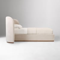 سرير أرماني منجد بقماش شانيل بيج فاخر