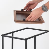 طاولة خدمة سيورا خشب بقاعدة معدن لون بني مقاس 45x2...