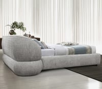 سرير كارمن منجد بقماش شانيل بيج فاخر