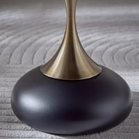 طاولة جانبية مستديرة معدن اسود مع ذهبي من بيرا