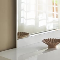 طقم غرفة نوم كينج بلمعان عالي 4 قطع من ديكسون - 18...