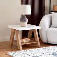 طاولة جانبية برف خشب هندسي سطح ابيض و قاعدة بيج -...