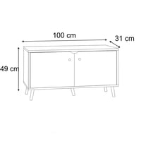 مقعد خشبي أنيق بوسادة سوداء ودواليب تخزين عملية.