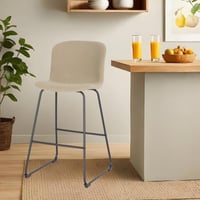 كرسي بار دوميتيللا قماش بيج بأرجل معدنية سوداء رفي...