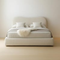 سرير رويال منجد قماش بوكليه بلون أوف وايت