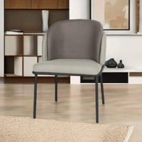 كرسي طعام يوريل جلد بلون رمادي بارجل معدنية مقاس 9...