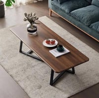 طاولة قهوة أنييزه مستطيلة سطح خشب بني بقاعدة معدن...