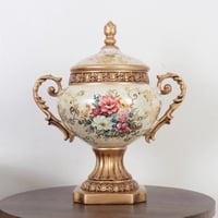 علبة حلوى رونق ريزن باللمسة الإيطالية ذهبية لامعة...