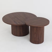 طقم طاولات فيوريلا دائري قطعتين خشب بني داكن