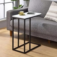 طاولة جانبية إليترا سطح رخام ابيض و قاعدة معدن اسو...