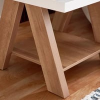 طاولة جانبية برف خشب هندسي سطح ابيض و قاعدة بيج -...