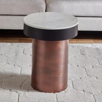 طاولة جانبية بسطح من الرخام الأصلي بقاعدة معدن اسط...