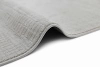 سجاد اكوا من تولان لون كريمي بتصميم فخم