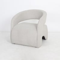 كرسي مفردة راش قماش بوكليه لون أبيض