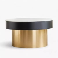 طاولة قهوة فيلنورا بسطح من الرخام الأصلي ابيض بقاع...