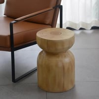 طاولة جانبية كورلاندا مستديرة بوليريسين لون بيج