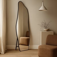 مرايا أرضية بإطار معدني باللون الأسود بتصميم متموّ...