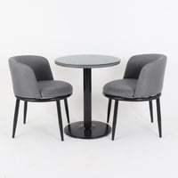 طقم طاوله دالورا سطح زجاج بارجل معدن متين - 2 كرسي...