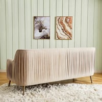 كنبة خزامى 3 مقاعد مع وسادتين قماش مخملي لون بيج ب...