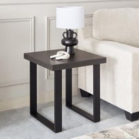 طاولة جانبية سيلا من إندوس خشب بأرجل معدن