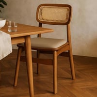 كرسي خشبي بمقعد مبطن ومسند من الخيزران لون بني x ب...