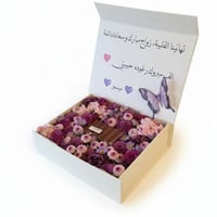 بوكس ورد طبيعي فاخر مع كيكة شوكولاتة فريش