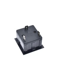 فيش كهربائي ثلاثي