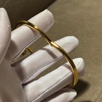 سوار من مجموعة "جوست آن كلو"