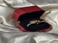 خاتم مرصوف من مجموعة LOVE