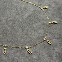 عقد MOVE UNO مرصّع