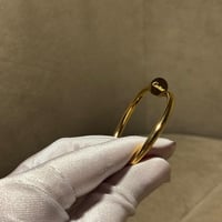 سوار من مجموعة "جوست آن كلو"