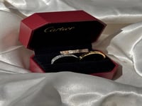 خاتم مرصوف من مجموعة LOVE