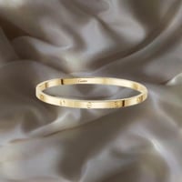 سوار من مجموعة LOVE