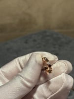 أقراط BEE DE CHAUMET دائرية