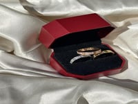 خاتم مرصوف من مجموعة LOVE