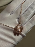 قلادة تو باترفلاي