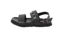 حذاء فالنتينو