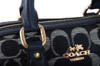 حقيبة يد من Coach باللون الأزرق الداكن