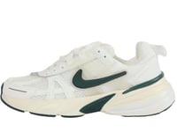 حذاء Nike V2K Run