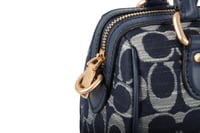 حقيبة يد من Coach باللون الأزرق الداكن