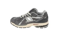 نيو بالانس 1906 دي - الرمادي الفاخر