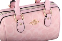 حقيبة يد من Coach باللون الوردي الفاتح